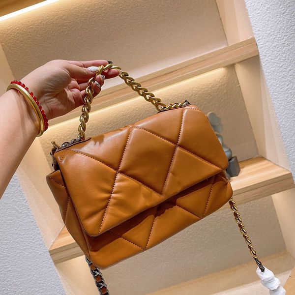 french luxury women 19 designer crossbody bag classic flap large capacity shoulder bag calfskin leather quilted versatile handbag metal chai
french luxury women 19 designer crossbody bag classic flap large capacity shoulder bag calfskin leather quilted versatile handbag metal chai