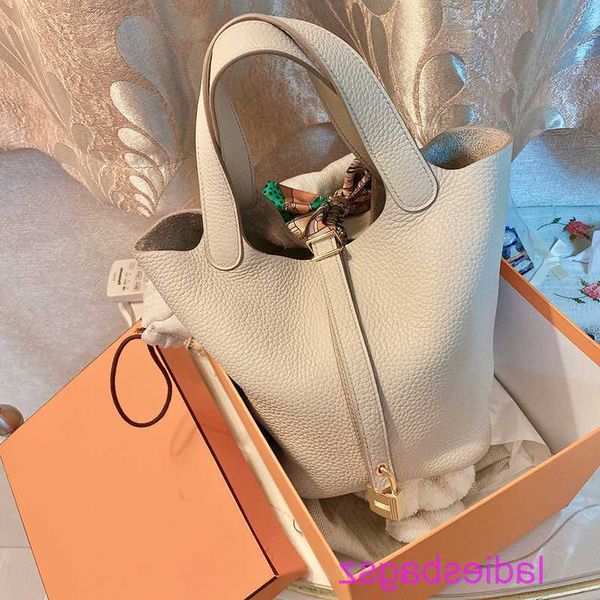designer herme picotin lock shoulder bags online store bag female 2022 new chaozhou vegetable basket bag soft pu litchi pattern bu rede
designer herme picotin lock shoulder bags online store bag female 2022 new chaozhou vegetable basket bag soft pu litchi pattern bu rede