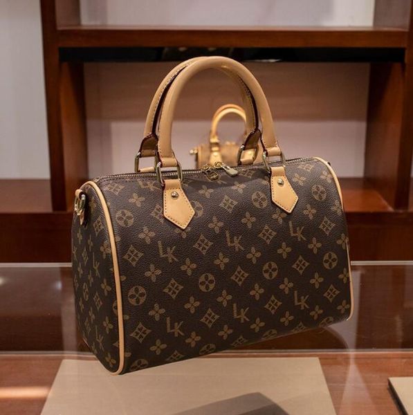 women messenger bag classic style fashion bags women bag shoulder bags lady totes handbags speedy 30cm with shoulder strap dust bag 51615
women messenger bag classic style fashion bags women bag shoulder bags lady totes handbags speedy 30cm with shoulder strap dust bag 51615