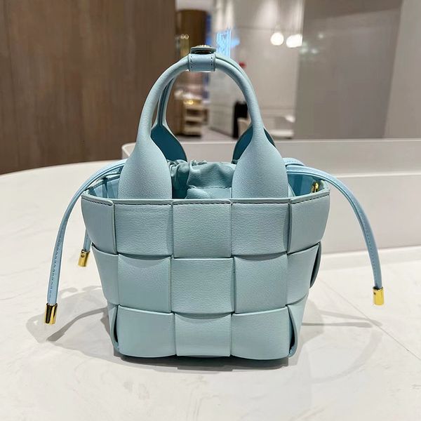 waist bags woven bucket for women cow leather small handbag and purse designer shoulder tote cute vegetable basket 221119
waist bags woven bucket for women cow leather small handbag and purse designer shoulder tote cute vegetable basket 221119