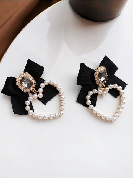 charm s925 needle sweet jewelry black bowknot earrings design crystal glass simulated pearls heart drop for girl 221119, Golden
charm s925 needle sweet jewelry black bowknot earrings design crystal glass simulated pearls heart drop for girl 221119, Golden