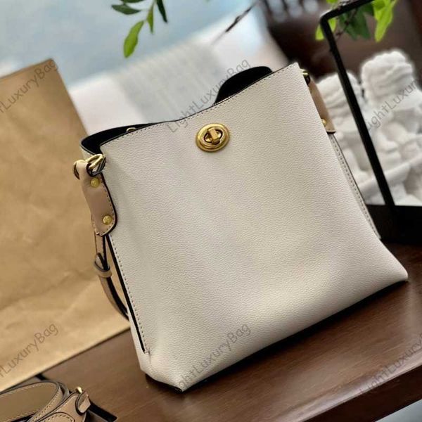 3a designer tote crossbody totes bucket fashion cross body bags womens handbag real leather luxury handbags tote female purses221103
3a designer tote crossbody totes bucket fashion cross body bags womens handbag real leather luxury handbags tote female purses221103