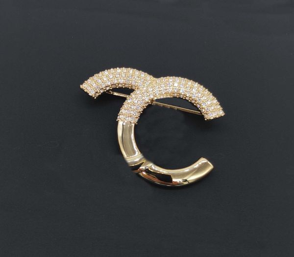 2022 luxury quality simple design charm brooch with diamond in 18k gold plated have box stamp ps4413a, Golden
2022 luxury quality simple design charm brooch with diamond in 18k gold plated have box stamp ps4413a, Golden