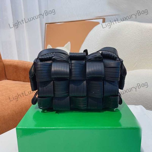 brands woven bag designer leather crossbody bag women wallet chic light luxury for classic famous brand shopping purses 220204
brands woven bag designer leather crossbody bag women wallet chic light luxury for classic famous brand shopping purses 220204