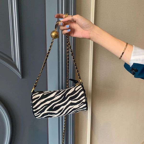 waist bags luxury women s handbags zebra print shoulder strap pillow shape mobile phone cylindrical crossbody 221119
waist bags luxury women s handbags zebra print shoulder strap pillow shape mobile phone cylindrical crossbody 221119