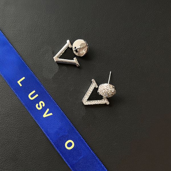 exquisite design full diamond earrings designer charm silver plated earring luxury jewelry design for women fashion quality gift internation, Golden
exquisite design full diamond earrings designer charm silver plated earring luxury jewelry design for women fashion quality gift internation, Golden