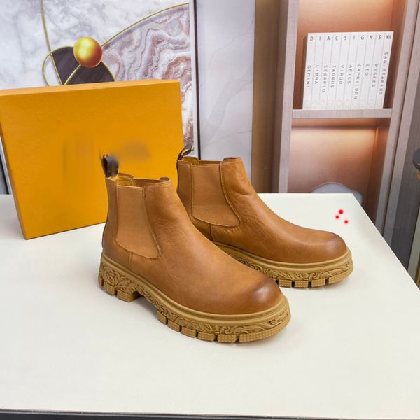 2023 man luxury designer clssicloo snow boots casual sheepskin shoe half ankle boot leather laureate flat soft winter warm brown black plush
2023 man luxury designer clssicloo snow boots casual sheepskin shoe half ankle boot leather laureate flat soft winter warm brown black plush