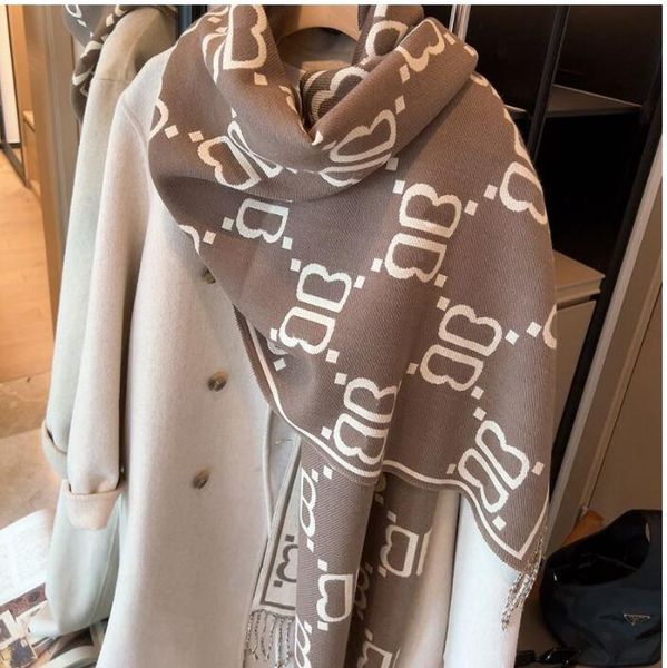 europe and america fashion brand new scarf women's double sided thickened double sided warm keeping scarf, Blue;gray
europe and america fashion brand new scarf women's double sided thickened double sided warm keeping scarf, Blue;gray