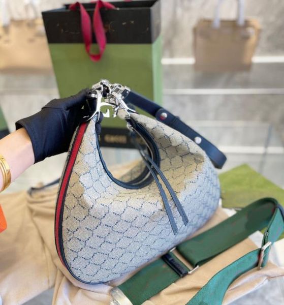 shoulder bag new crescent retro crossbody half moon bags women croissant bags clutch purse old flower canvas genuine leather adjustable red
shoulder bag new crescent retro crossbody half moon bags women croissant bags clutch purse old flower canvas genuine leather adjustable red