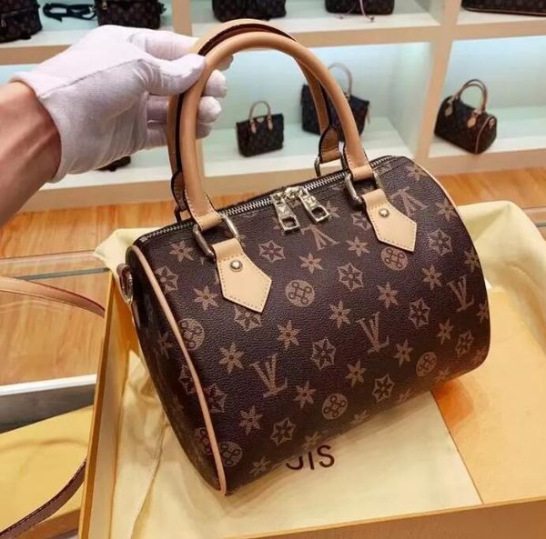 women messenger bag classic style fashion flags bags women bag shoulder bags lady totes handbags speedy with shoulder strap dust bag 16
women messenger bag classic style fashion flags bags women bag shoulder bags lady totes handbags speedy with shoulder strap dust bag 16