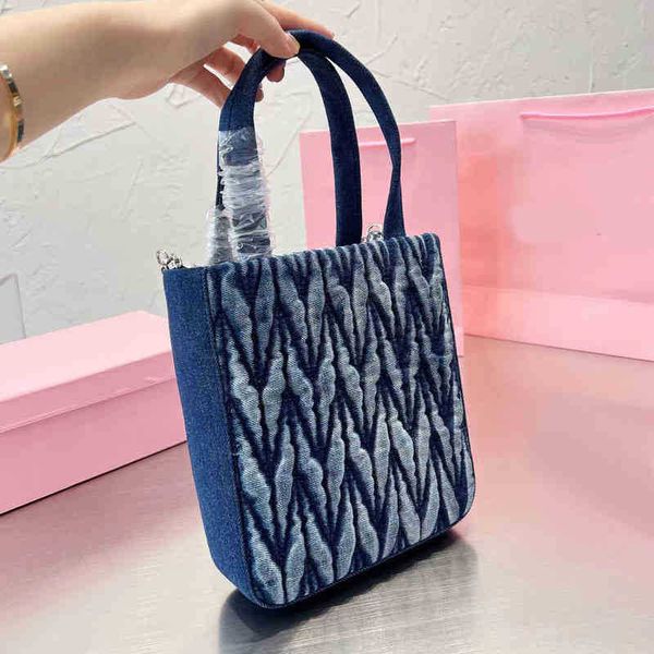 totes miubag designer mini tote bag denim diamond handbag tote women wrinkled handbags womens classic large capacity shopping bags lady purs
totes miubag designer mini tote bag denim diamond handbag tote women wrinkled handbags womens classic large capacity shopping bags lady purs