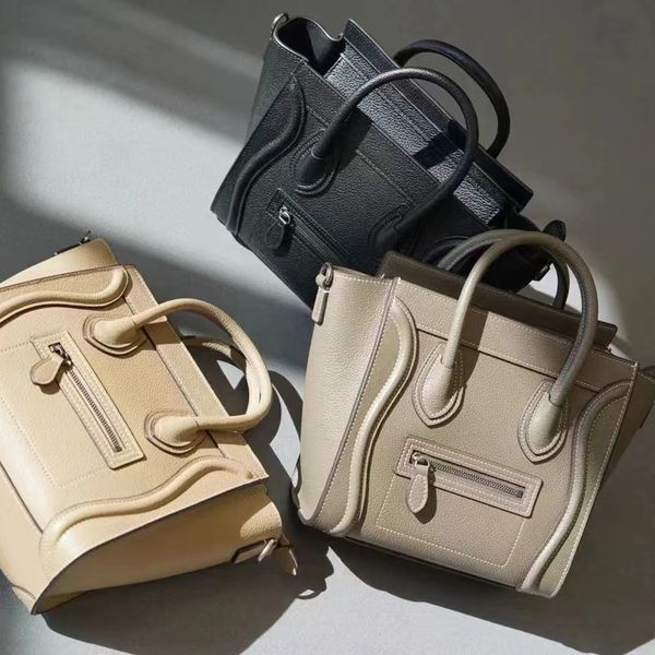 famous classic bags luggage smile tote weekend shopping beach designers cross body genuine leather luxurys handbag fashion clutch shoulder h
famous classic bags luggage smile tote weekend shopping beach designers cross body genuine leather luxurys handbag fashion clutch shoulder h