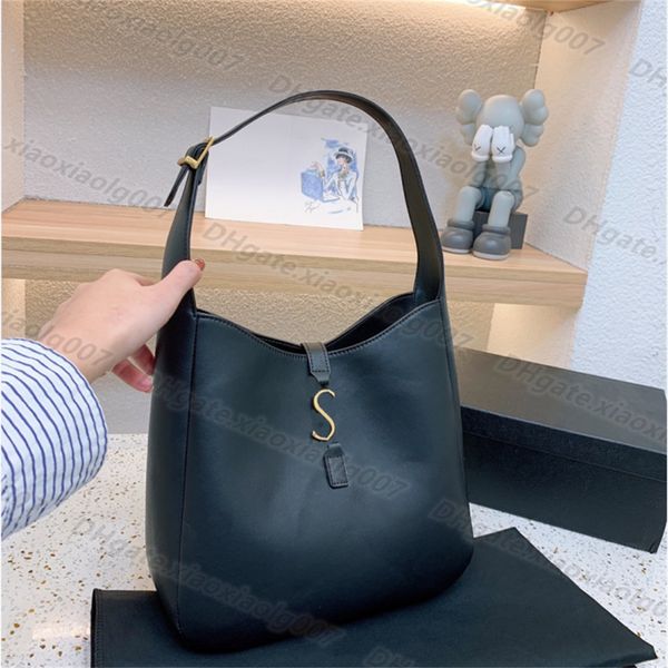 uality genuine leather shoulder bags luxury designer fashion women handbags clutch totes purse classic tote big shopping bags wallets crossb
uality genuine leather shoulder bags luxury designer fashion women handbags clutch totes purse classic tote big shopping bags wallets crossb