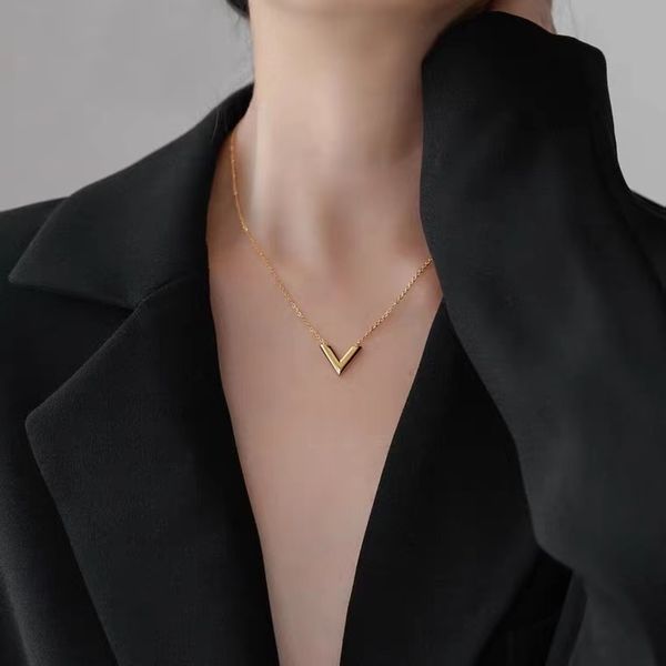 luxury designer pendant necklaces chain 18k gold plated crystal rhinestone sweater newklace for women wedding jewerlry accessories, Silver
luxury designer pendant necklaces chain 18k gold plated crystal rhinestone sweater newklace for women wedding jewerlry accessories, Silver