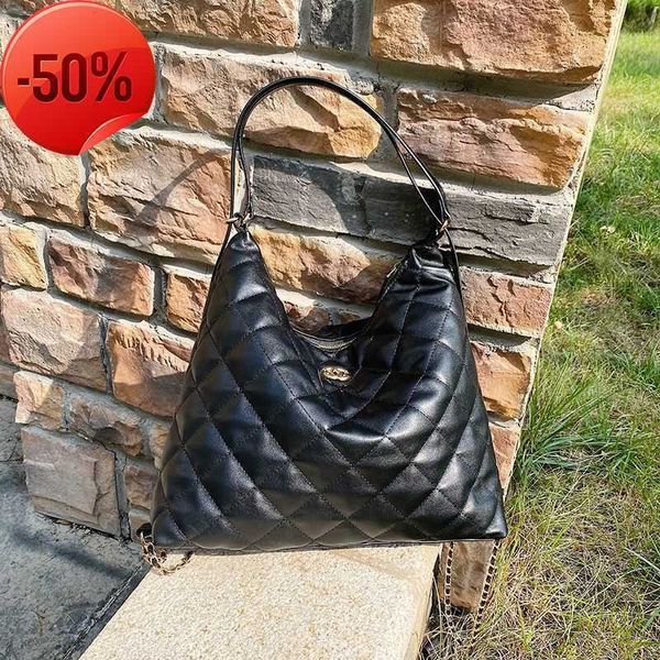 handbag clearance wholesale soft leather bag women's small fragrance 2023 autumn and winter lingge new hippie armpit simple fashion one
handbag clearance wholesale soft leather bag women's small fragrance 2023 autumn and winter lingge new hippie armpit simple fashion one