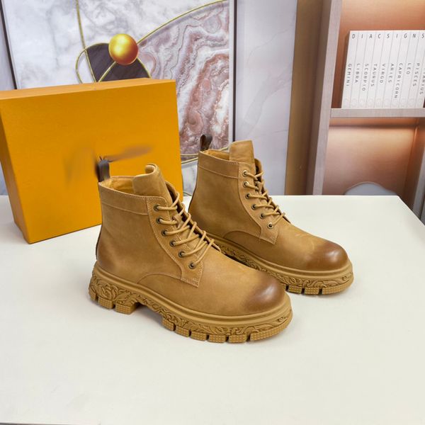 2023 man luxurys designer martin boots desert boot winter mens boots platform fashion love arrow flamingos medal heavy duty soles -b160, Black
2023 man luxurys designer martin boots desert boot winter mens boots platform fashion love arrow flamingos medal heavy duty soles -b160, Black