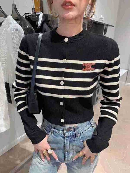 women's sweaters designer ce home 2022 autumn and winter new leather label black white striped wool knitted cardigan short sweater coat, White;black
women's sweaters designer ce home 2022 autumn and winter new leather label black white striped wool knitted cardigan short sweater coat, White;black