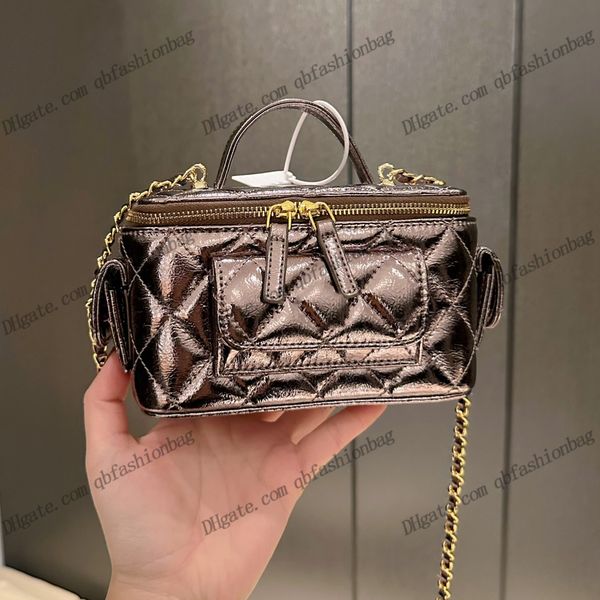 womens shiny cosmetic bags with handle totes vintage metal hardware leather chain crossbody lipstick mirror case lady daily handbags vanity
womens shiny cosmetic bags with handle totes vintage metal hardware leather chain crossbody lipstick mirror case lady daily handbags vanity