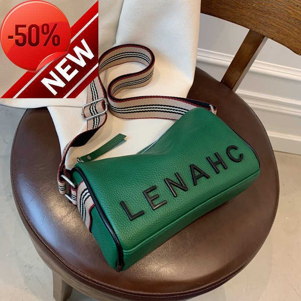 store has 80% off wholesale vibrato leather bag 2023 female new tiktok korean fashion letter small satchel lady shoulder
store has 80% off wholesale vibrato leather bag 2023 female new tiktok korean fashion letter small satchel lady shoulder