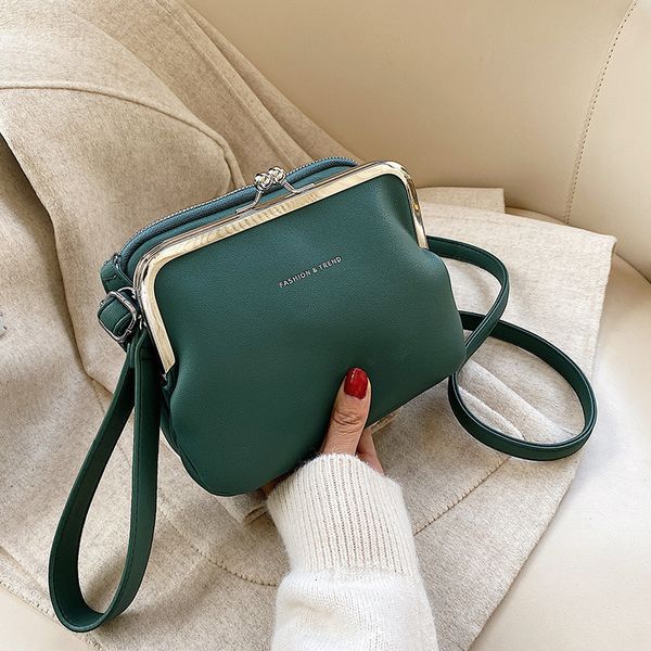 waist bags casual clip simple women messenger pu leather lady shoulder crossbody kiss lock party evening clutch purse 221119
waist bags casual clip simple women messenger pu leather lady shoulder crossbody kiss lock party evening clutch purse 221119