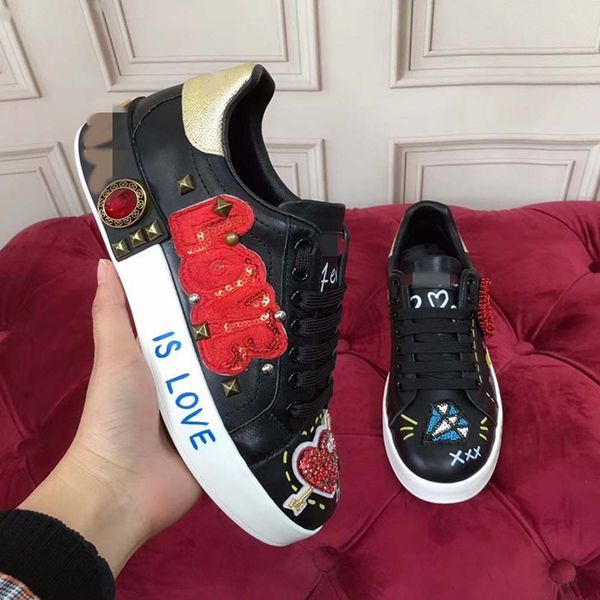 2022the new fashion women shoes men's leather lace up platform oversized sole sneakers white black casual hc190901 adasdsadawsasdasdada, Red;white
2022the new fashion women shoes men's leather lace up platform oversized sole sneakers white black casual hc190901 adasdsadawsasdasdada, Red;white