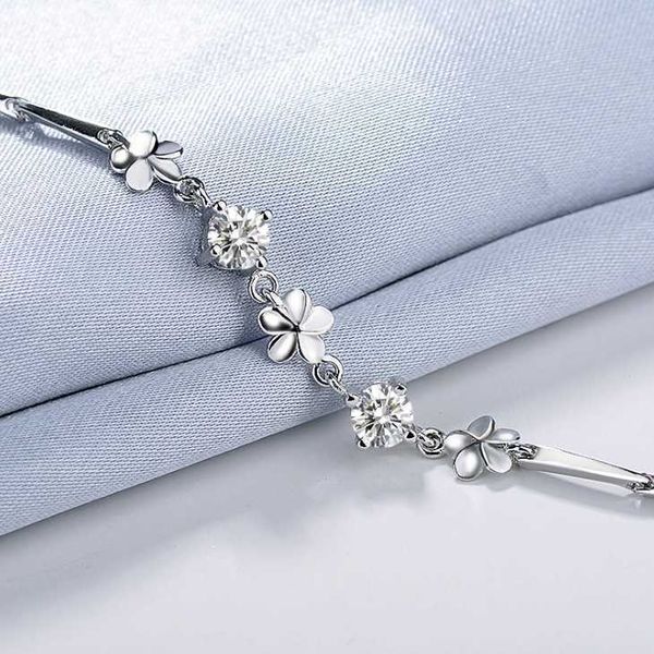 charm bracelets pendant necklaces 925 sterling sier korean frh four leaf clover female bracelet, Golden;silver
charm bracelets pendant necklaces 925 sterling sier korean frh four leaf clover female bracelet, Golden;silver