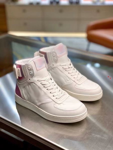 2023 man luxury designer winter fashion snow boots booties warm leather black grey brown pink classic boots furry hairy boot plush short sho
2023 man luxury designer winter fashion snow boots booties warm leather black grey brown pink classic boots furry hairy boot plush short sho