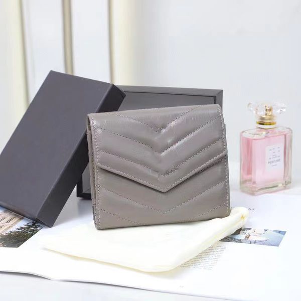 7a genuine leather short wallet single zipper wallets fashion women clutch wallet lady ladies long classical snap fastener purse with orange, Red;black
7a genuine leather short wallet single zipper wallets fashion women clutch wallet lady ladies long classical snap fastener purse with orange, Red;black