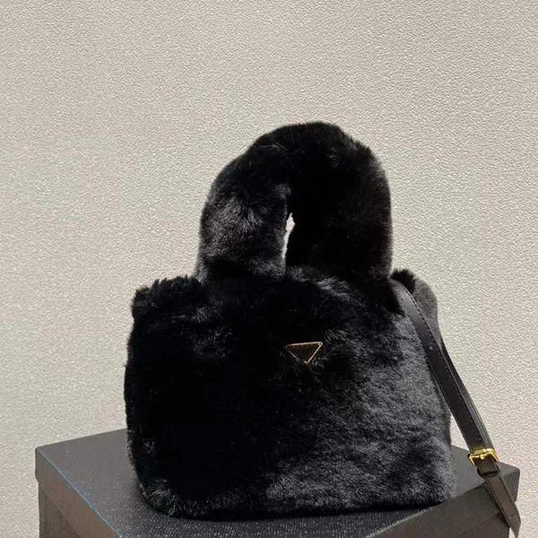 plush handbag designer shopping bag women's original brand single shoulder bag winter festival platform bag cross-body velvet 5a triang
plush handbag designer shopping bag women's original brand single shoulder bag winter festival platform bag cross-body velvet 5a triang