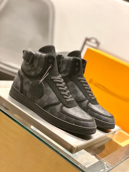 2023 man luxurys designer boots knitted stretch martin boots black leather knight men classic short boot casual shoes rubber outsole elastic
2023 man luxurys designer boots knitted stretch martin boots black leather knight men classic short boot casual shoes rubber outsole elastic