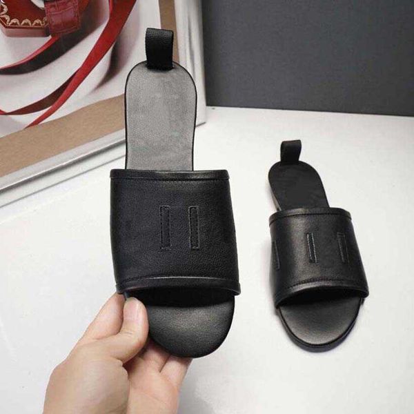 women's slippers fashion sandals beach classic slippers platform alphabet ladies leather flat 01, Black
women's slippers fashion sandals beach classic slippers platform alphabet ladies leather flat 01, Black