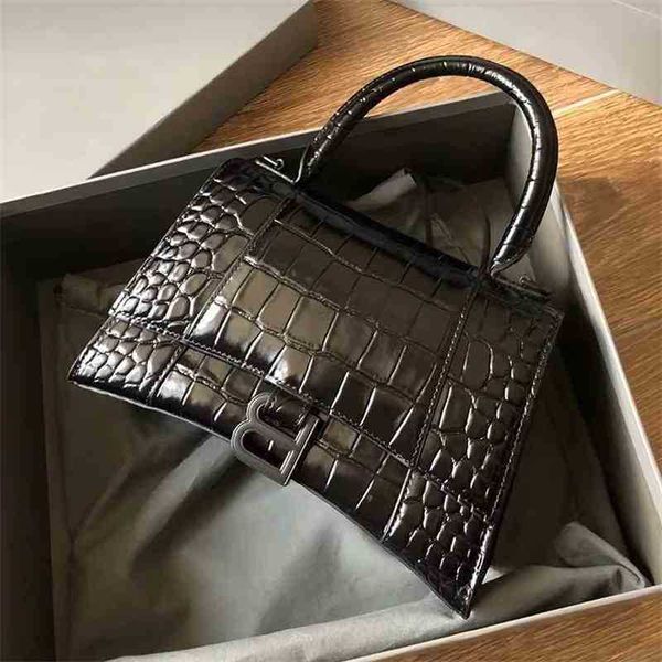 bag balencaigass high sense designer home b hourglass crocodiless single shoulder messenger portable b-button leather women's bag mini
bag balencaigass high sense designer home b hourglass crocodiless single shoulder messenger portable b-button leather women's bag mini
