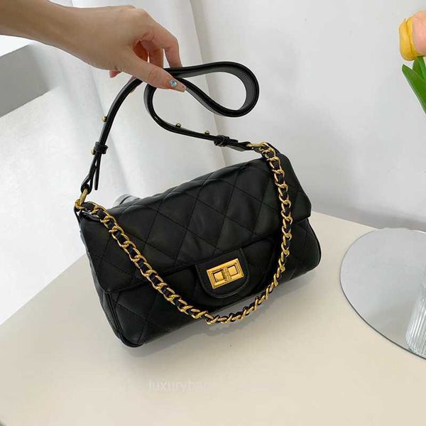 store clearance wholesale design bags 95% off autumn and winter small fragrant plaid 2023 new chain embroidery simple versatile one shoulder
store clearance wholesale design bags 95% off autumn and winter small fragrant plaid 2023 new chain embroidery simple versatile one shoulder