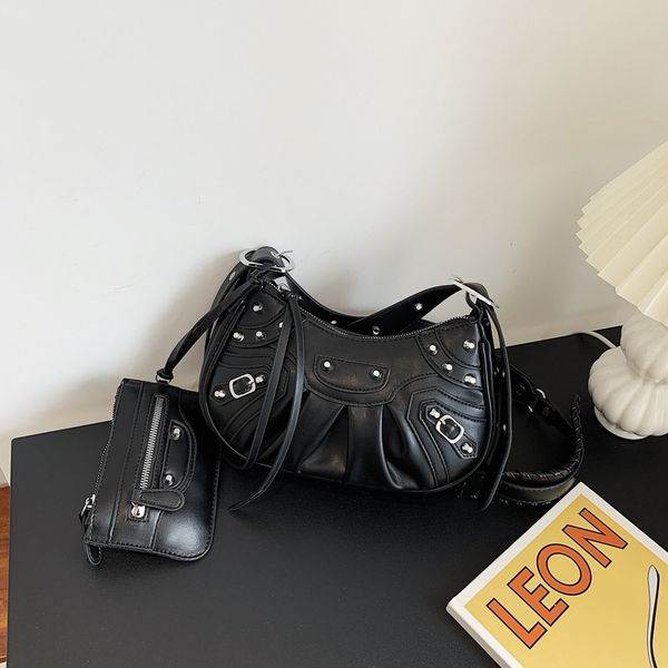 fashion lady unique half moon ruffle shoulder bags handbags with small wallet purses hight quality pink black women leather hand crossbody b
fashion lady unique half moon ruffle shoulder bags handbags with small wallet purses hight quality pink black women leather hand crossbody b