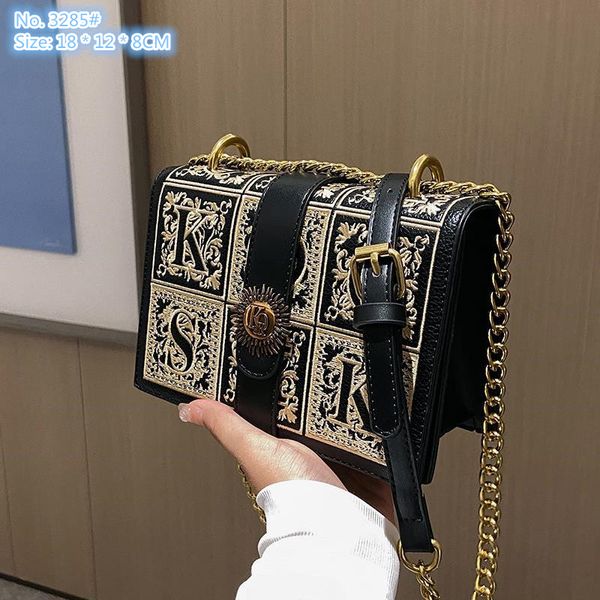 wholesale ladies shoulder bags 3 colors this year popular explosions exquisite embroidery chain bag street personality contrast handbag swee
wholesale ladies shoulder bags 3 colors this year popular explosions exquisite embroidery chain bag street personality contrast handbag swee