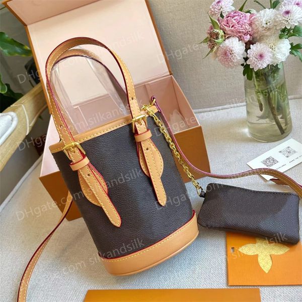 luxury shoulder bags designer 222sss bucket bag vintage handbag with metal chain cross body bag new women's printed purse
luxury shoulder bags designer 222sss bucket bag vintage handbag with metal chain cross body bag new women's printed purse