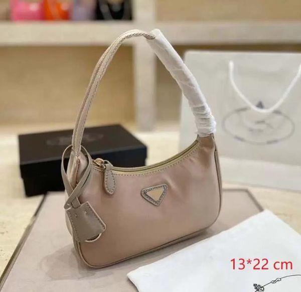 2022 designer bucket bag handbags women luxury leather shoulder crossbody bag tote bags gucci, Red;black
2022 designer bucket bag handbags women luxury leather shoulder crossbody bag tote bags gucci, Red;black