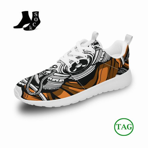 2022 new canvas skate shoes custom hand-painted fashion trend avant-garde men's and women's low-board shoes yu34
2022 new canvas skate shoes custom hand-painted fashion trend avant-garde men's and women's low-board shoes yu34