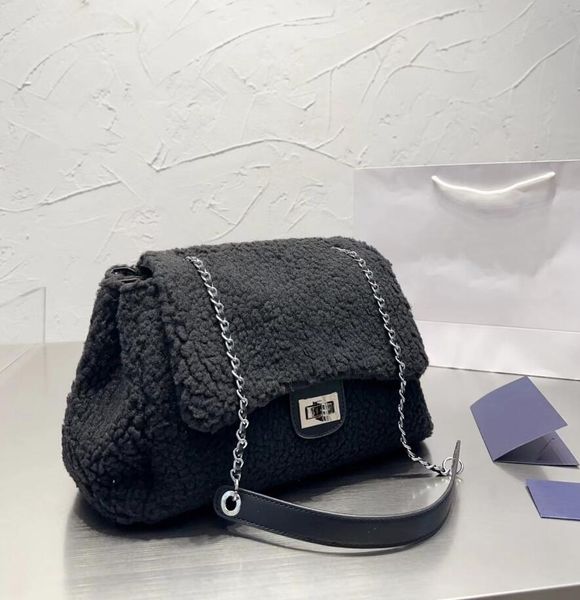 lamb wool designer shoulder bags women chain leisure flip envelope bag fashion pure color handbag black winter cross body underarm bag handb
lamb wool designer shoulder bags women chain leisure flip envelope bag fashion pure color handbag black winter cross body underarm bag handb