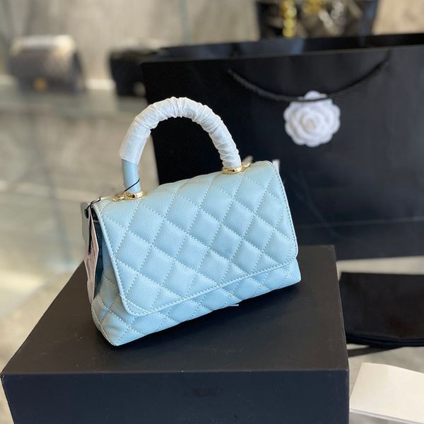 cc bags luxury brand shoulder bags 22a womens classic mini co handle bags caviar leather clafskin totes gold metal matelase chain pochet
cc bags luxury brand shoulder bags 22a womens classic mini co handle bags caviar leather clafskin totes gold metal matelase chain pochet