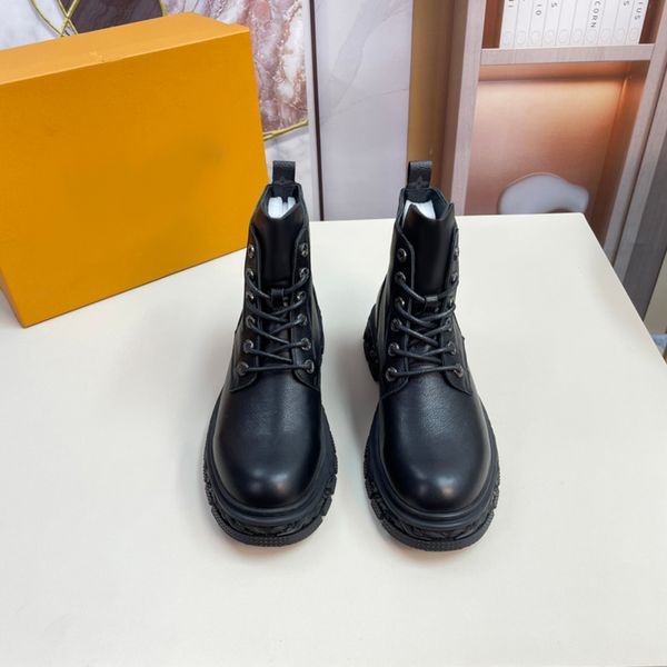 2023 man luxurys designer boots knitted stretch martin boots black leather knight men classic short boot casual shoes rubber outsole elastic
2023 man luxurys designer boots knitted stretch martin boots black leather knight men classic short boot casual shoes rubber outsole elastic