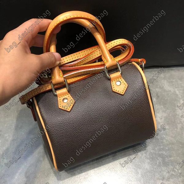 designer fashion versatile luxury women's mini crossbody bag one shoulder handbag made of old flower canvas color changing tree cake sk
designer fashion versatile luxury women's mini crossbody bag one shoulder handbag made of old flower canvas color changing tree cake sk
