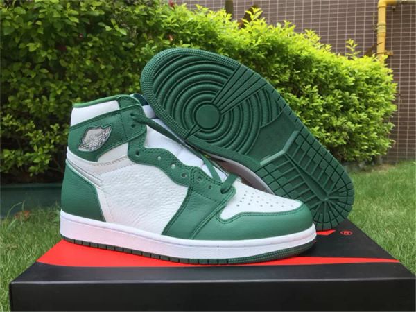 authentic 1 high og gorge green basketball shoes for mens womens gorge green/metallic silver/white sneakers 1s men sports shoe with box, Red;white
authentic 1 high og gorge green basketball shoes for mens womens gorge green/metallic silver/white sneakers 1s men sports shoe with box, Red;white