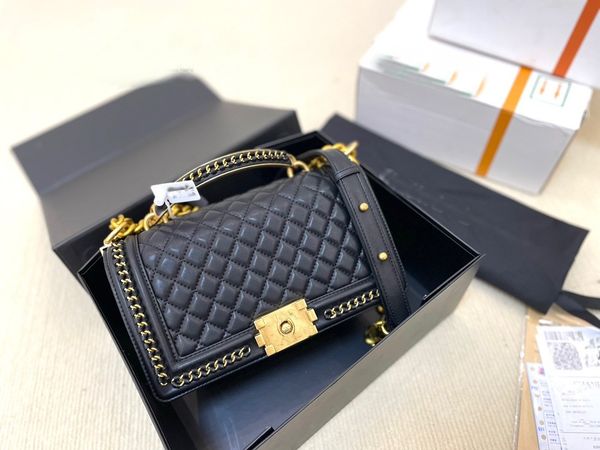 luxury designers handbag fashion trend calfskinshoulder clutch bags little squares crossbody shopping bag purses letters one handle wallet b
luxury designers handbag fashion trend calfskinshoulder clutch bags little squares crossbody shopping bag purses letters one handle wallet b