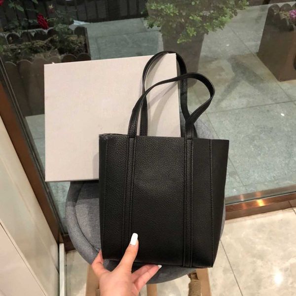 women's luxury designer handbags shoulder bags crossbody bag tote new fashion multifunctional tote bags with textured leather for a hig
women's luxury designer handbags shoulder bags crossbody bag tote new fashion multifunctional tote bags with textured leather for a hig