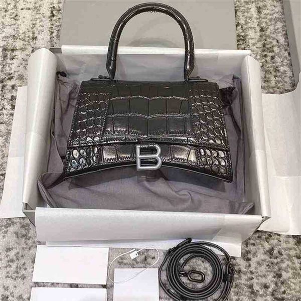 balencaigass handbags designers 2022 bag fashion b family high version women's bag crocodile hourglasss bag leather one shoulder diagon
balencaigass handbags designers 2022 bag fashion b family high version women's bag crocodile hourglasss bag leather one shoulder diagon