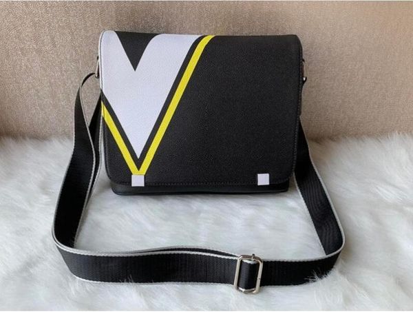 classic designers genuine leather fashion men bag briefcase casual business leather shoulder mens messenger bag luxury men's crossbody
classic designers genuine leather fashion men bag briefcase casual business leather shoulder mens messenger bag luxury men's crossbody