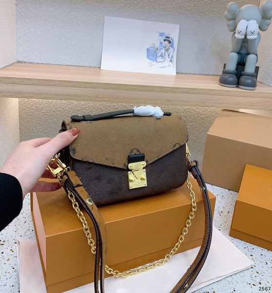 luxury tote brand shoulder bag crossbody handbag genuine leather designer messenger bags toe cattlehide 5a quality classic old flower 21cm c
luxury tote brand shoulder bag crossbody handbag genuine leather designer messenger bags toe cattlehide 5a quality classic old flower 21cm c