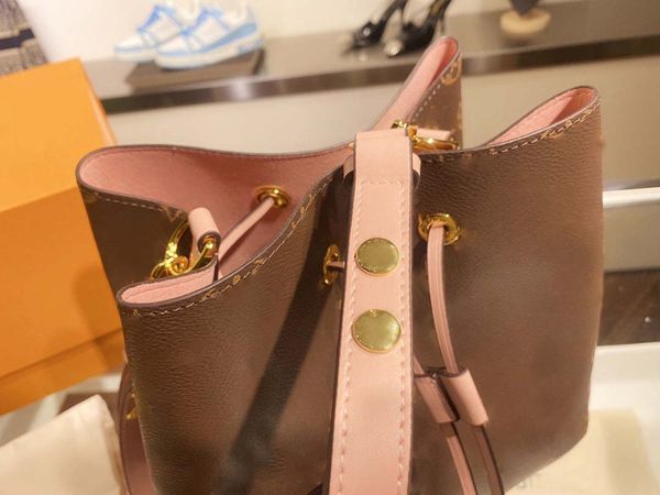 2022 woman bag handbag purse original box genuine leather women messenger cross body chain clutch bags bag shopping handbags wallets large c
2022 woman bag handbag purse original box genuine leather women messenger cross body chain clutch bags bag shopping handbags wallets large c