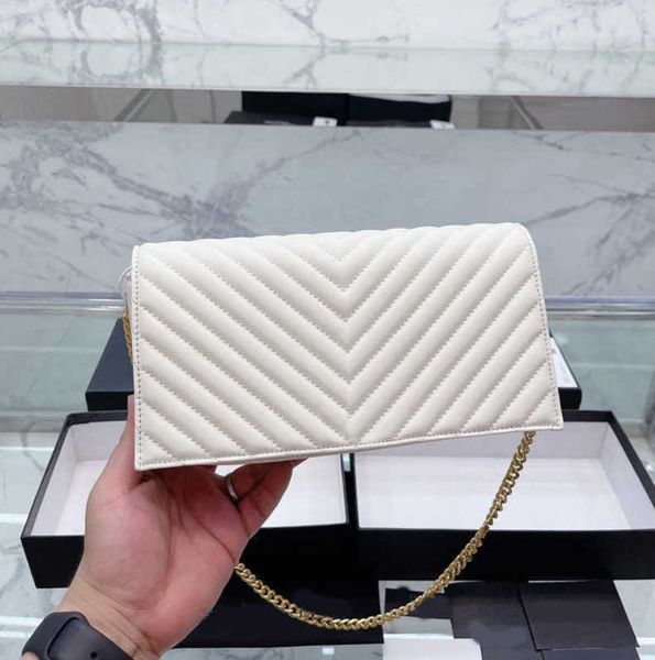 evening bags vintage designer bags woman shoulder bag classic handbags luxury v-shaped stripes leather chain envelope handbag women underarm
evening bags vintage designer bags woman shoulder bag classic handbags luxury v-shaped stripes leather chain envelope handbag women underarm
